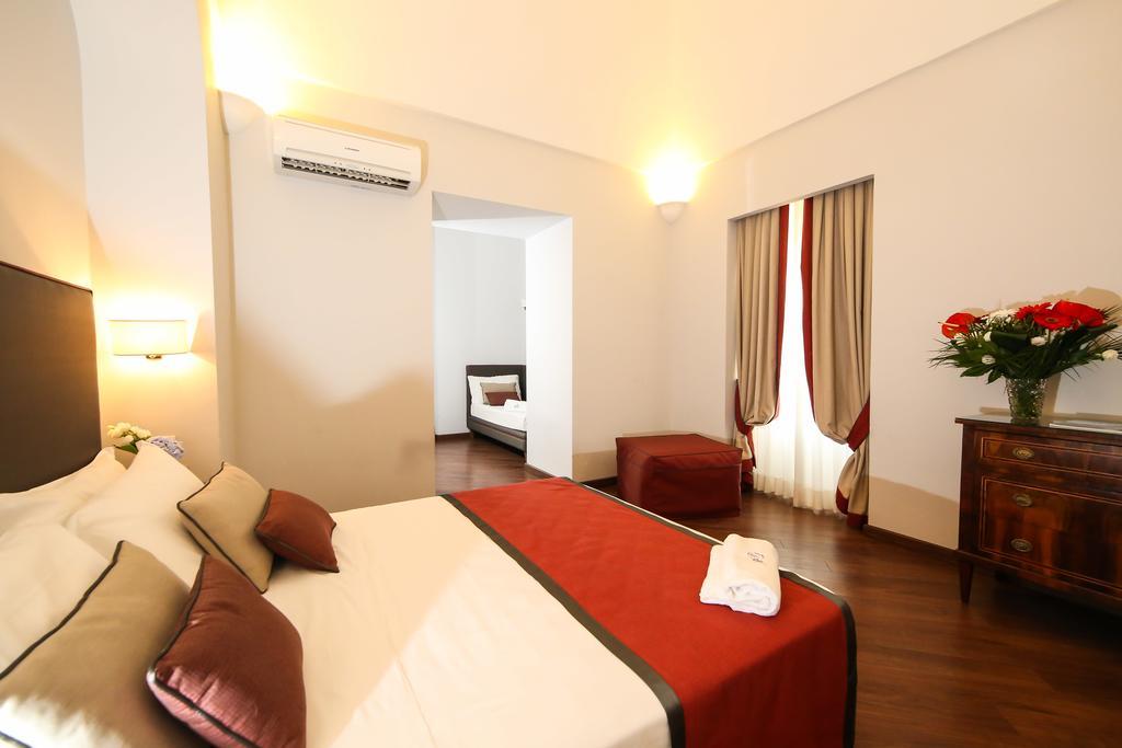 Palazzo Riario Sforza Hotel Наполи Екстериор снимка