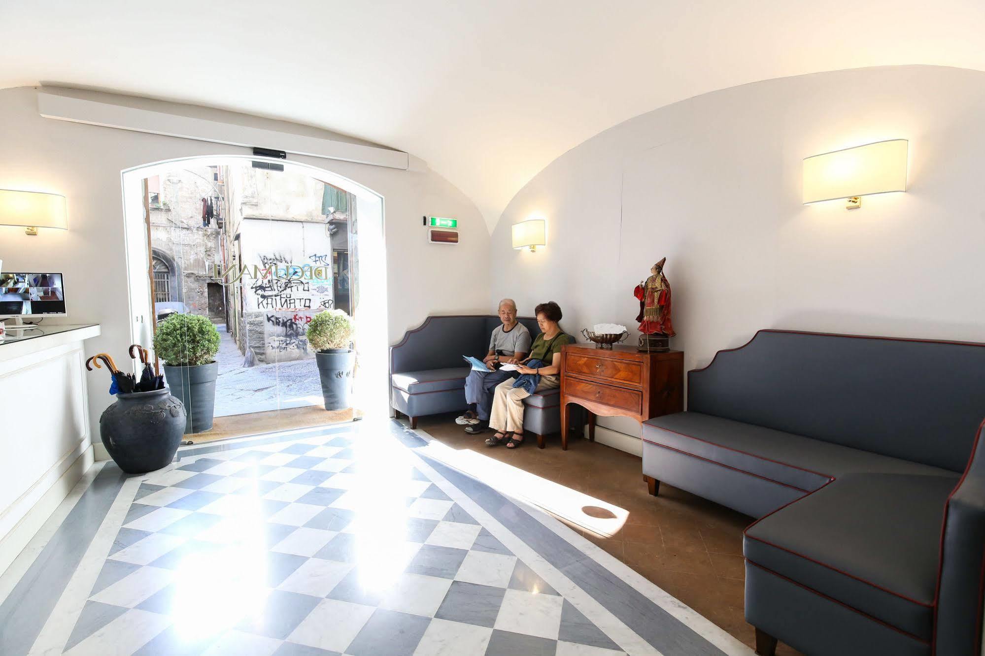 Palazzo Riario Sforza Hotel Наполи Екстериор снимка