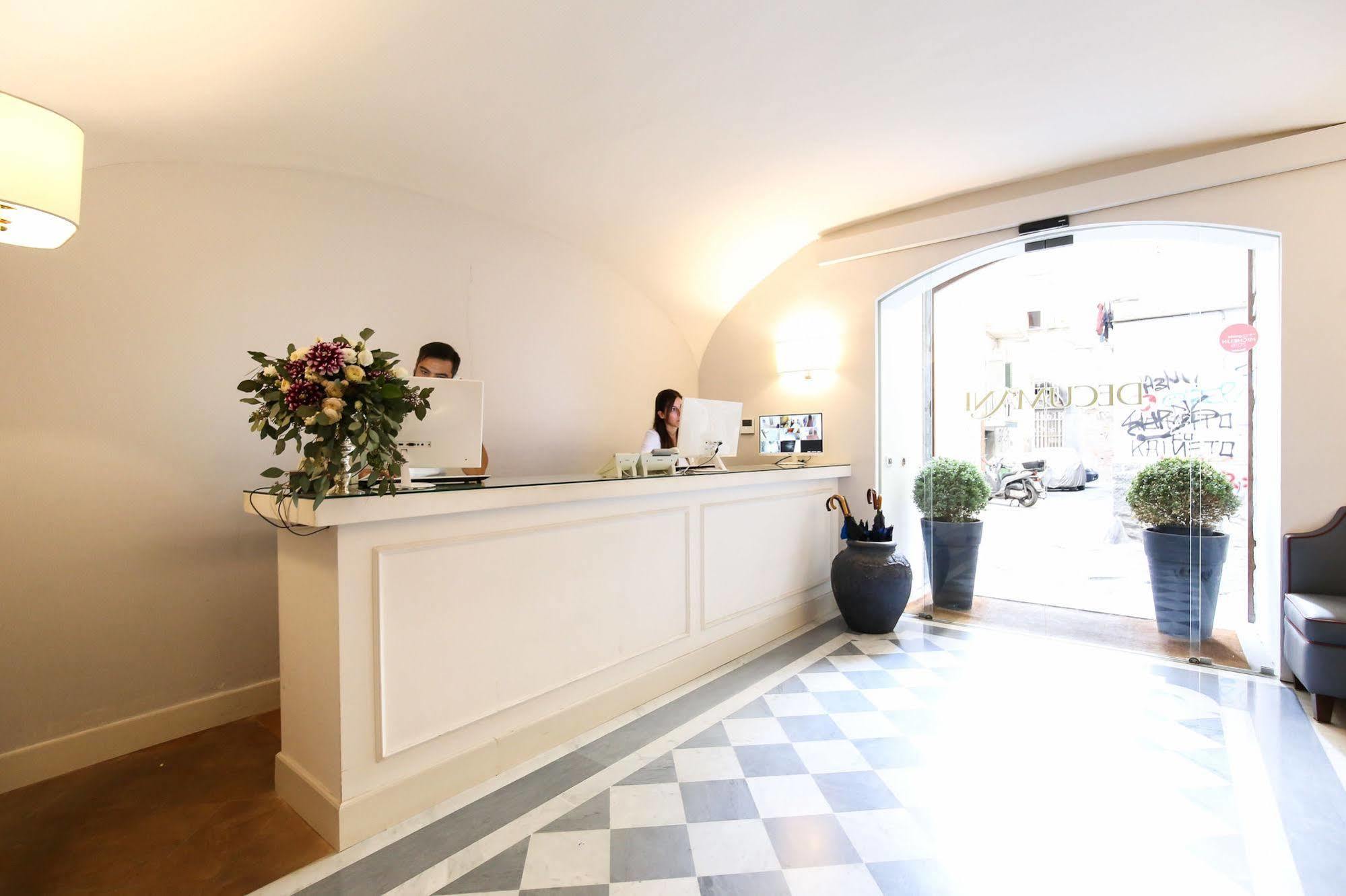 Palazzo Riario Sforza Hotel Наполи Екстериор снимка