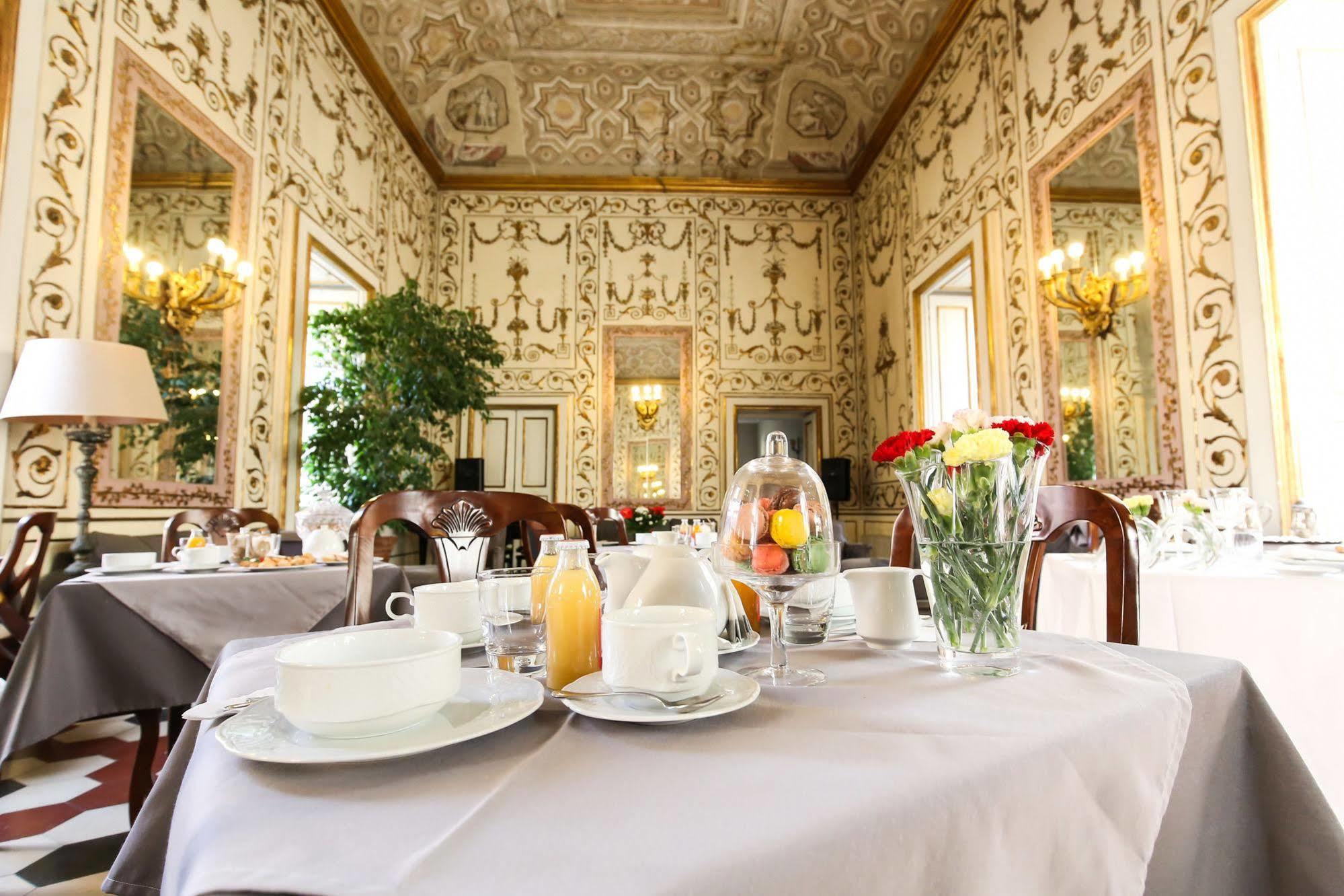 Palazzo Riario Sforza Hotel Наполи Екстериор снимка