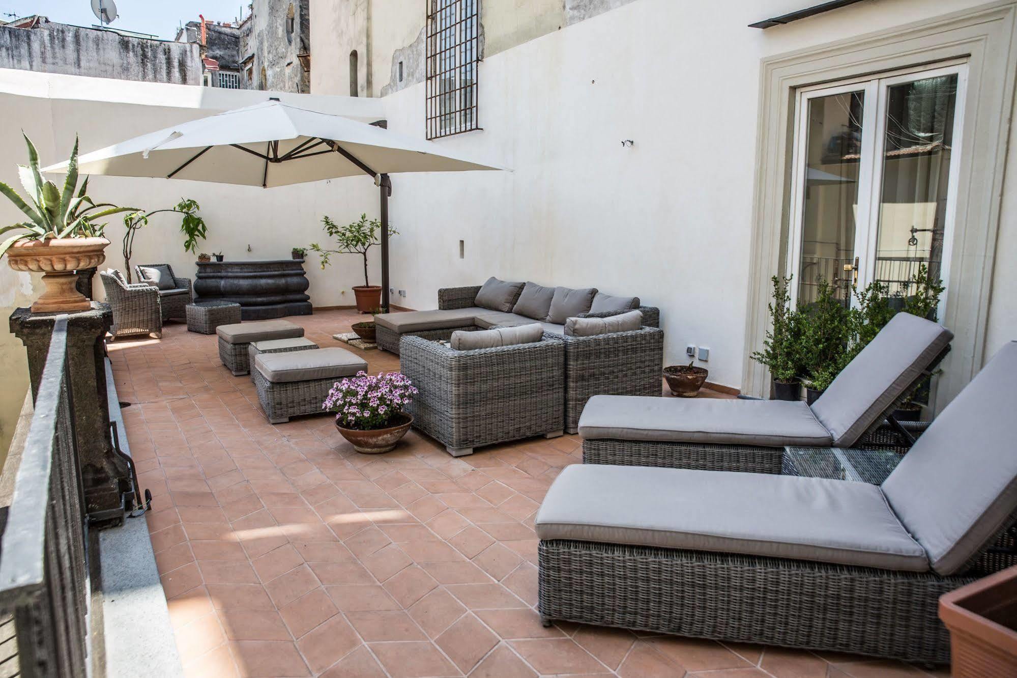 Palazzo Riario Sforza Hotel Наполи Екстериор снимка