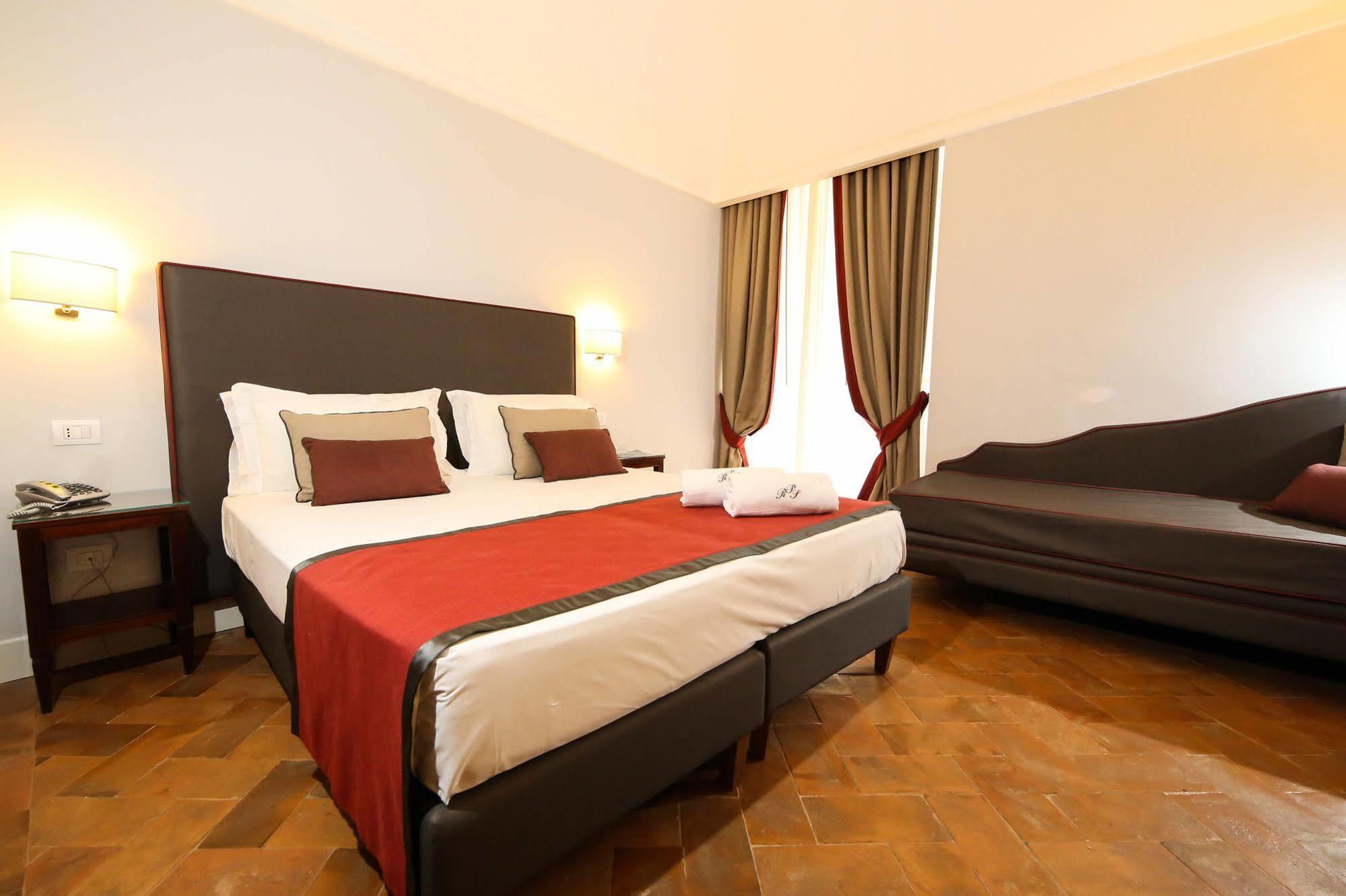 Palazzo Riario Sforza Hotel Наполи Екстериор снимка