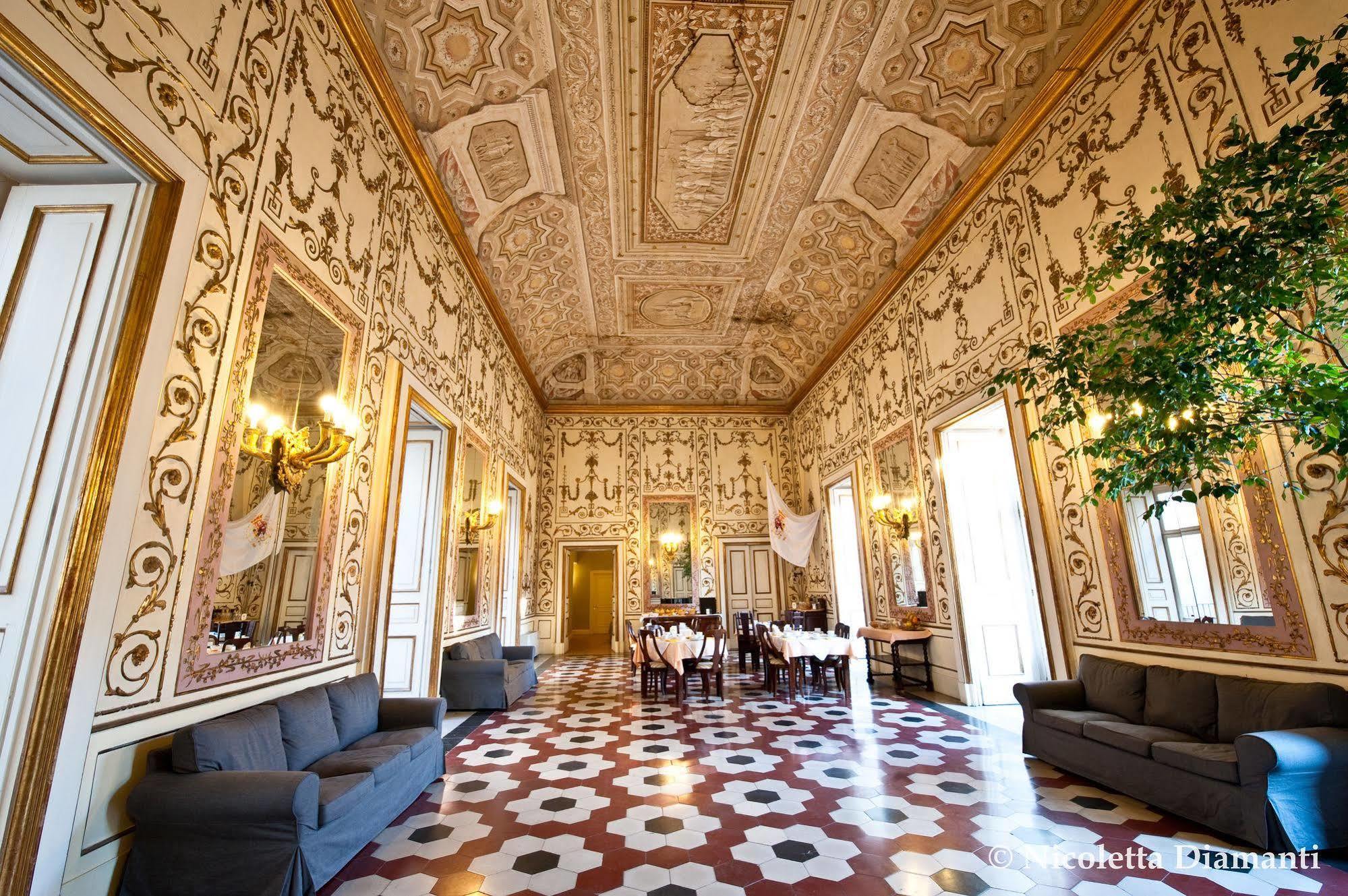 Palazzo Riario Sforza Hotel Наполи Екстериор снимка